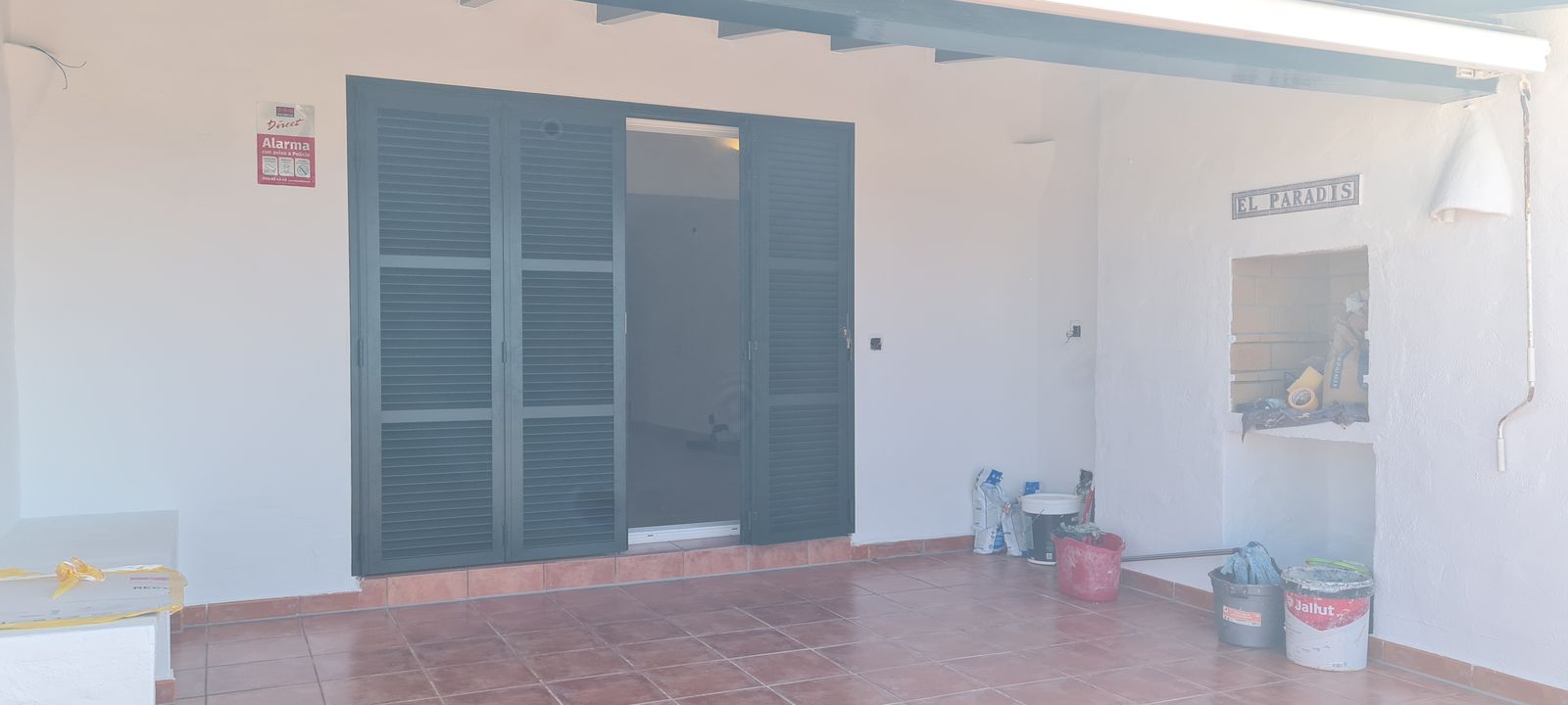 Persianas mallorquinas de aluminio negro en Sant Lluis